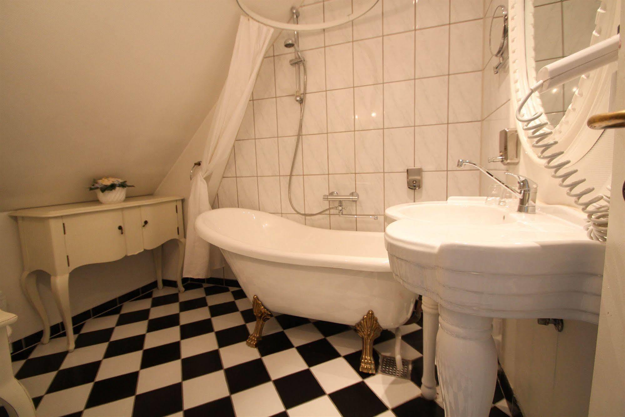 Sauntehus Castle Hotel Hornbæk Eksteriør bilde